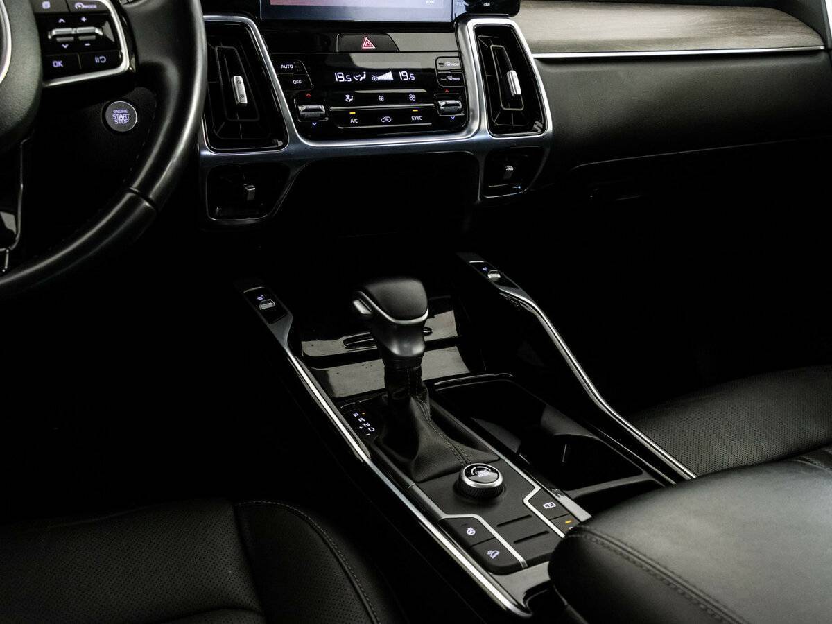 Kia Sorento с пробегом — 2021 год. Фото: #12