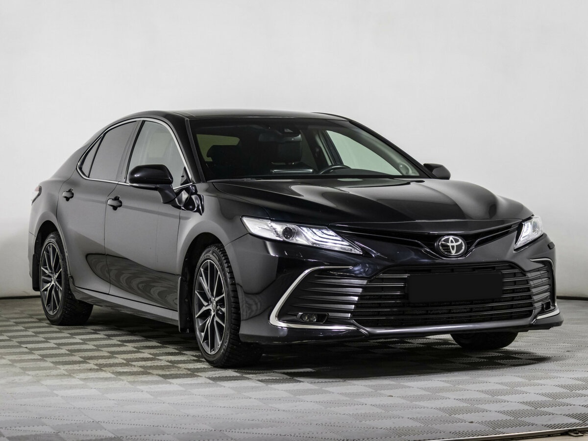 Toyota Camry с пробегом — 2021 год. Фото: #2