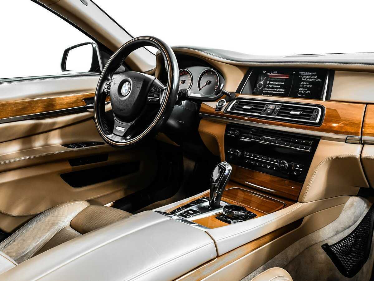 BMW 7 серии с пробегом — 2014 год. Фото: #8