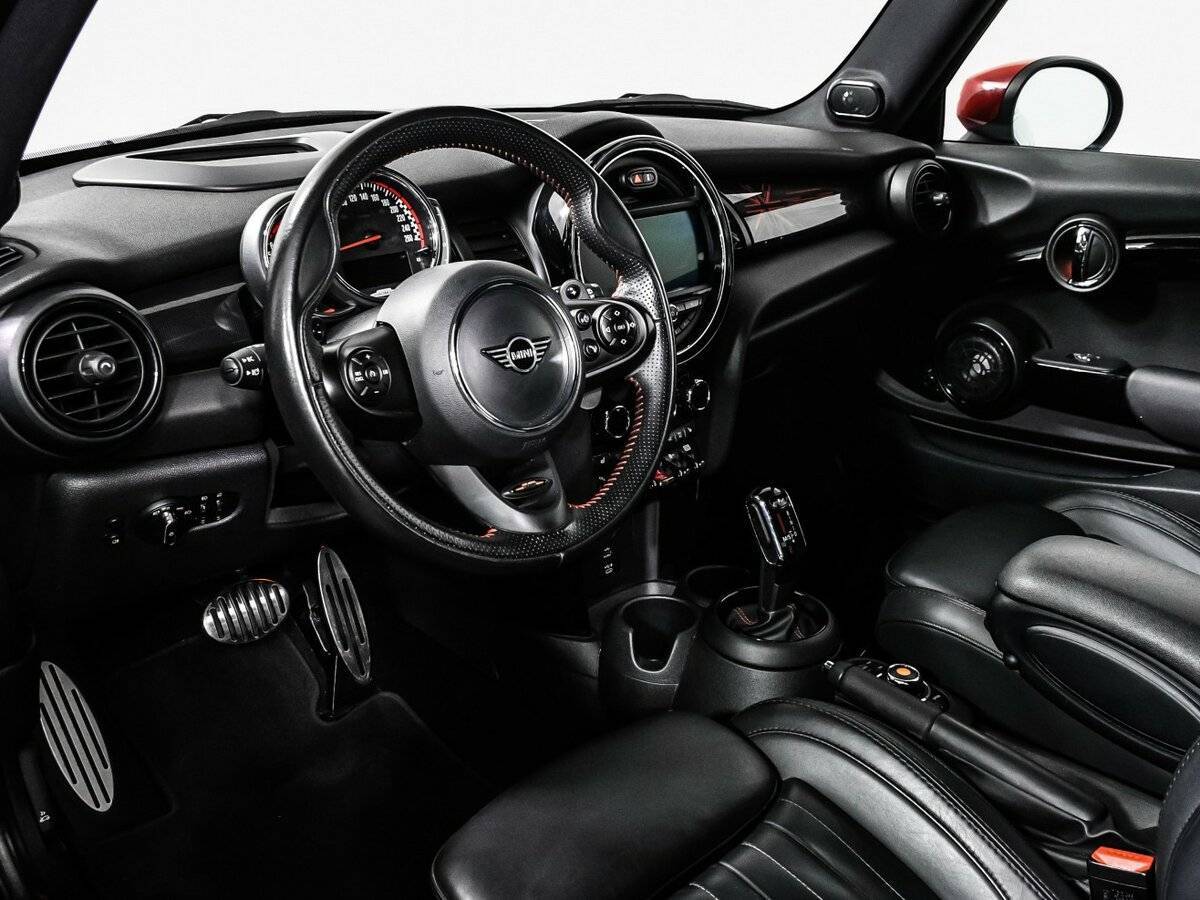 Mini Hatch с пробегом — 2020 год. Фото: #12