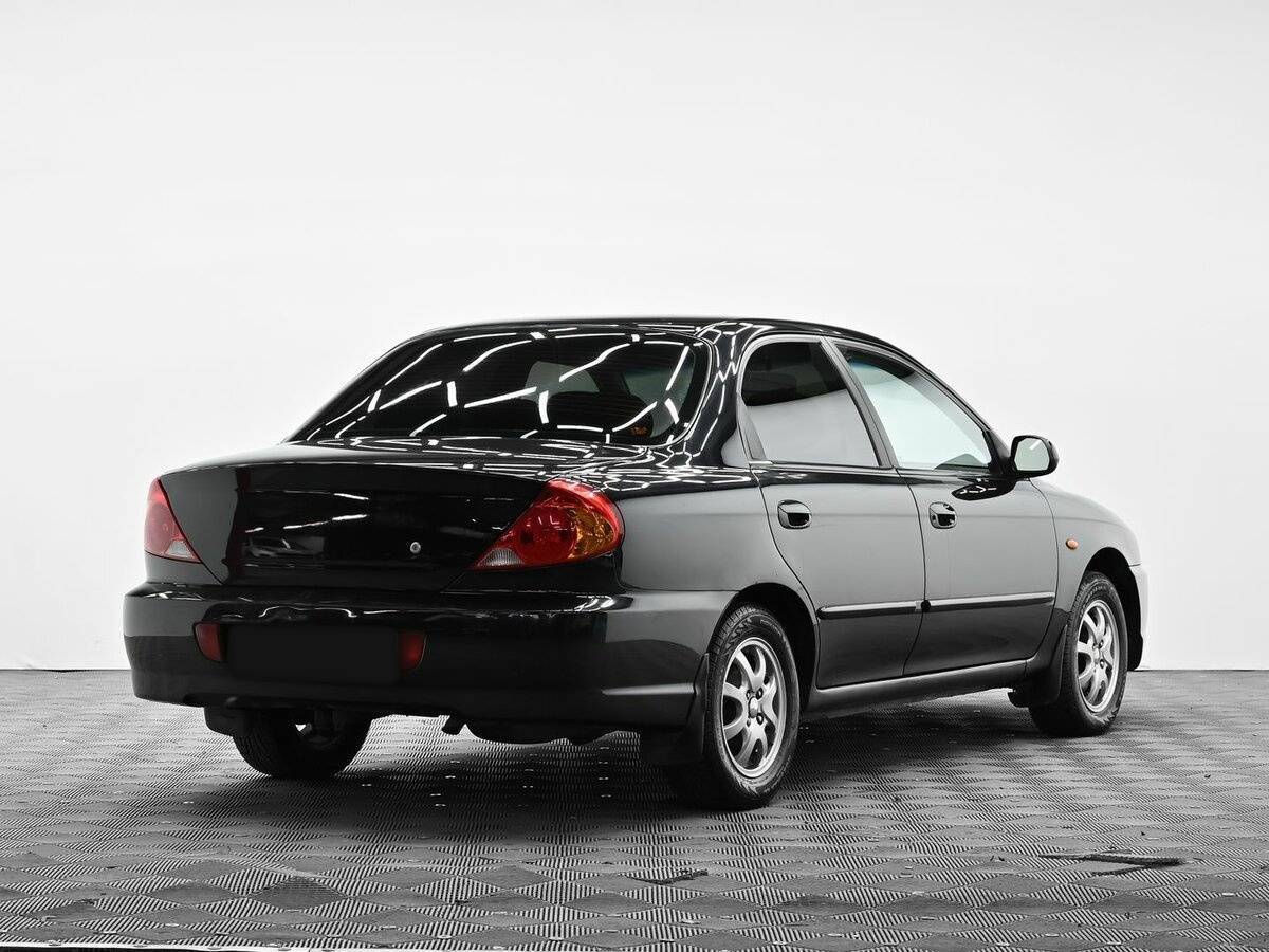 Kia Spectra с пробегом — 2007 год. Фото: #3