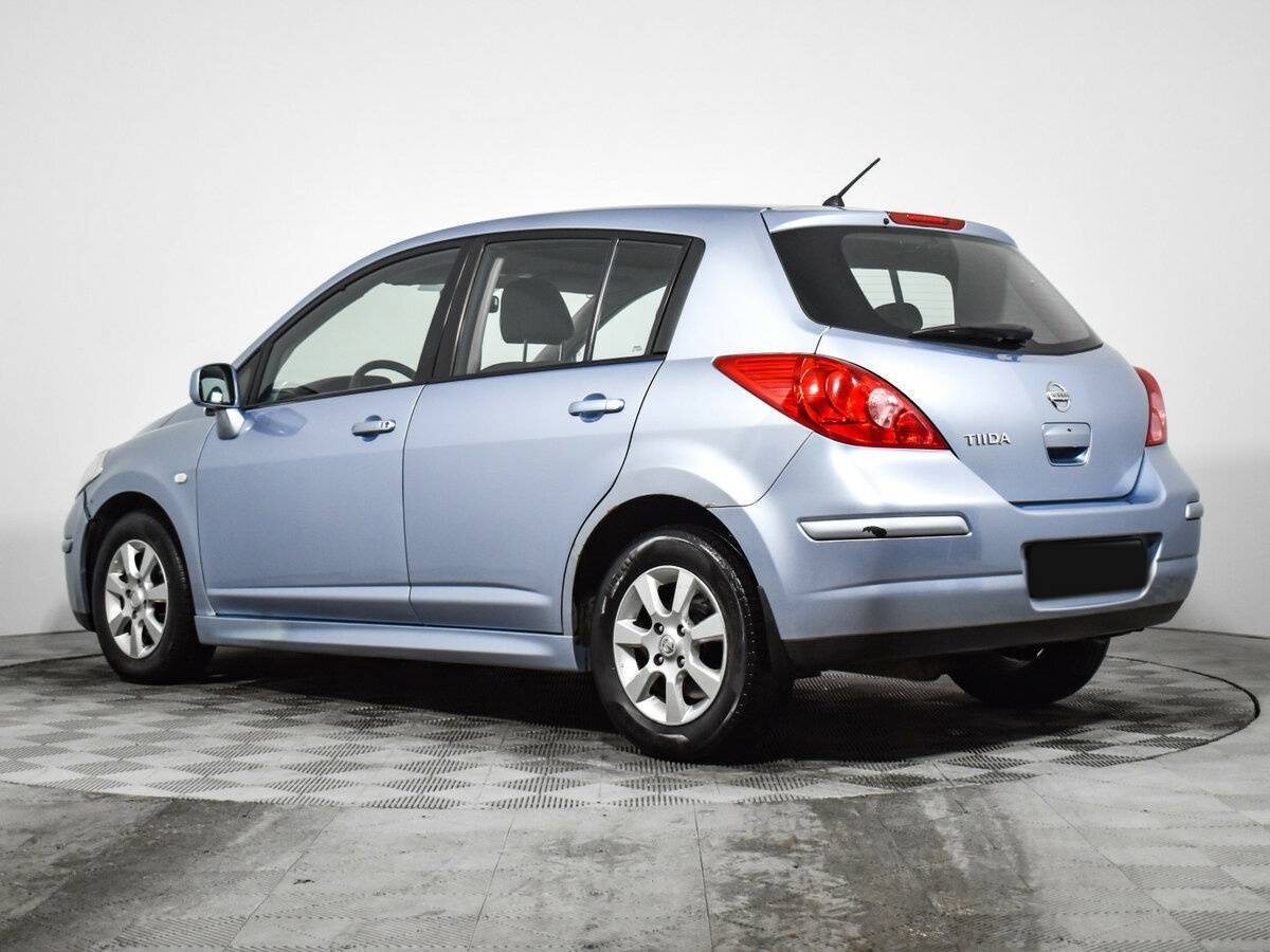 Nissan Tiida с пробегом — 2010 год. Фото: #6