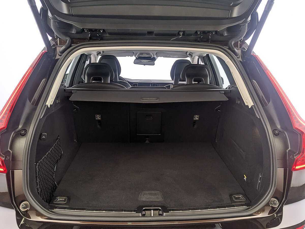 Volvo XC60 с пробегом — 2018 год. Фото: #9