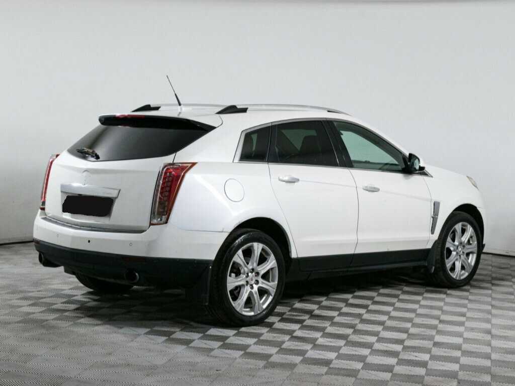 Cadillac SRX с пробегом — 2010 год. Фото: #3