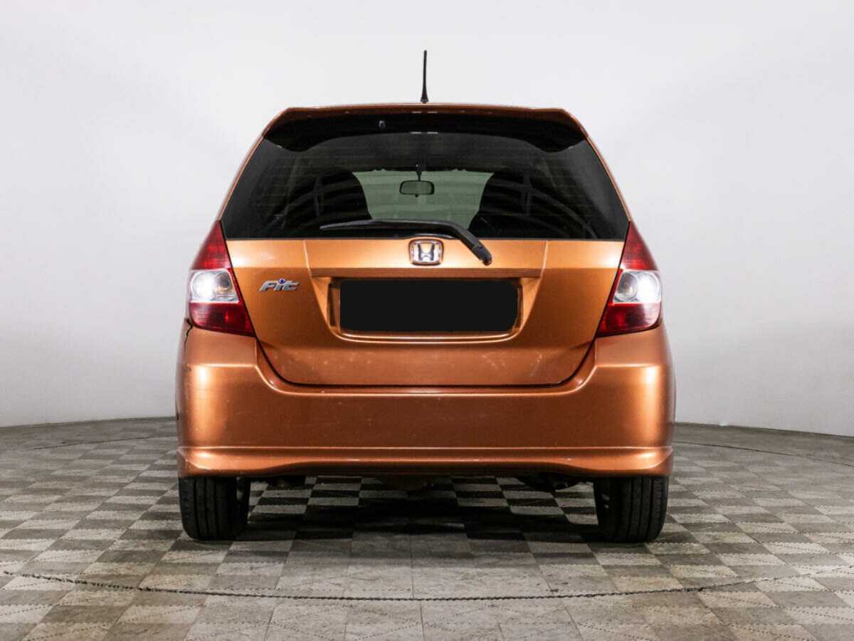 Honda Fit с пробегом — 2007 год. Фото: #5