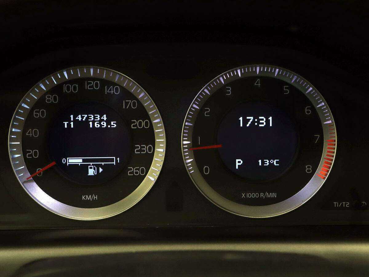 Volvo XC60 с пробегом — 2010 год. Фото: #14