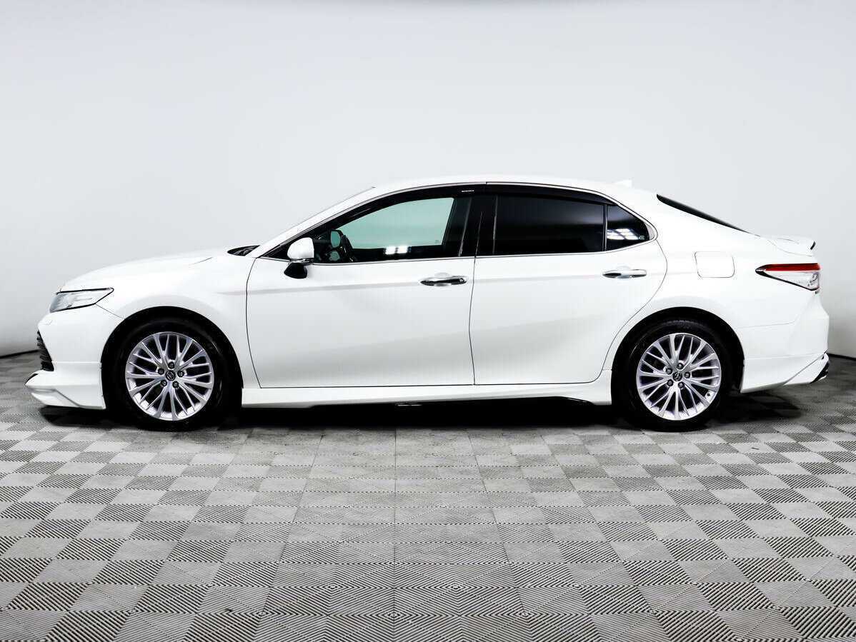 Toyota Camry с пробегом — 2019 год. Фото: #7