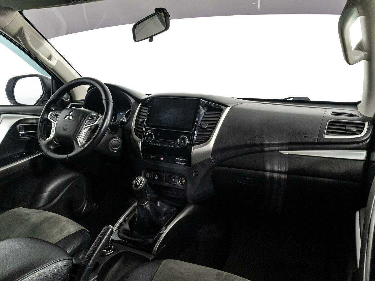 Mitsubishi Pajero Sport с пробегом — 2019 год. Фото: #8