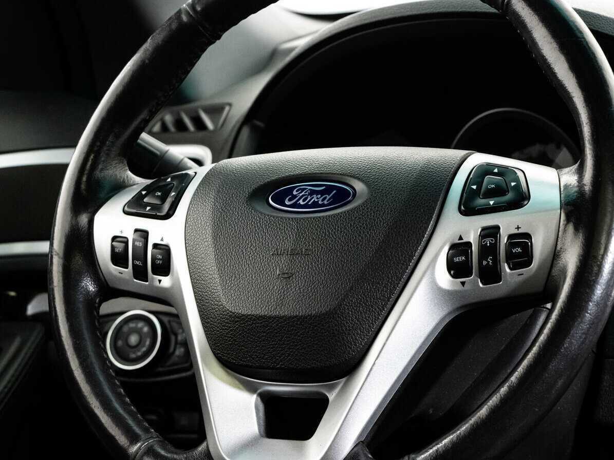 Ford Explorer с пробегом — 2014 год. Фото: #12
