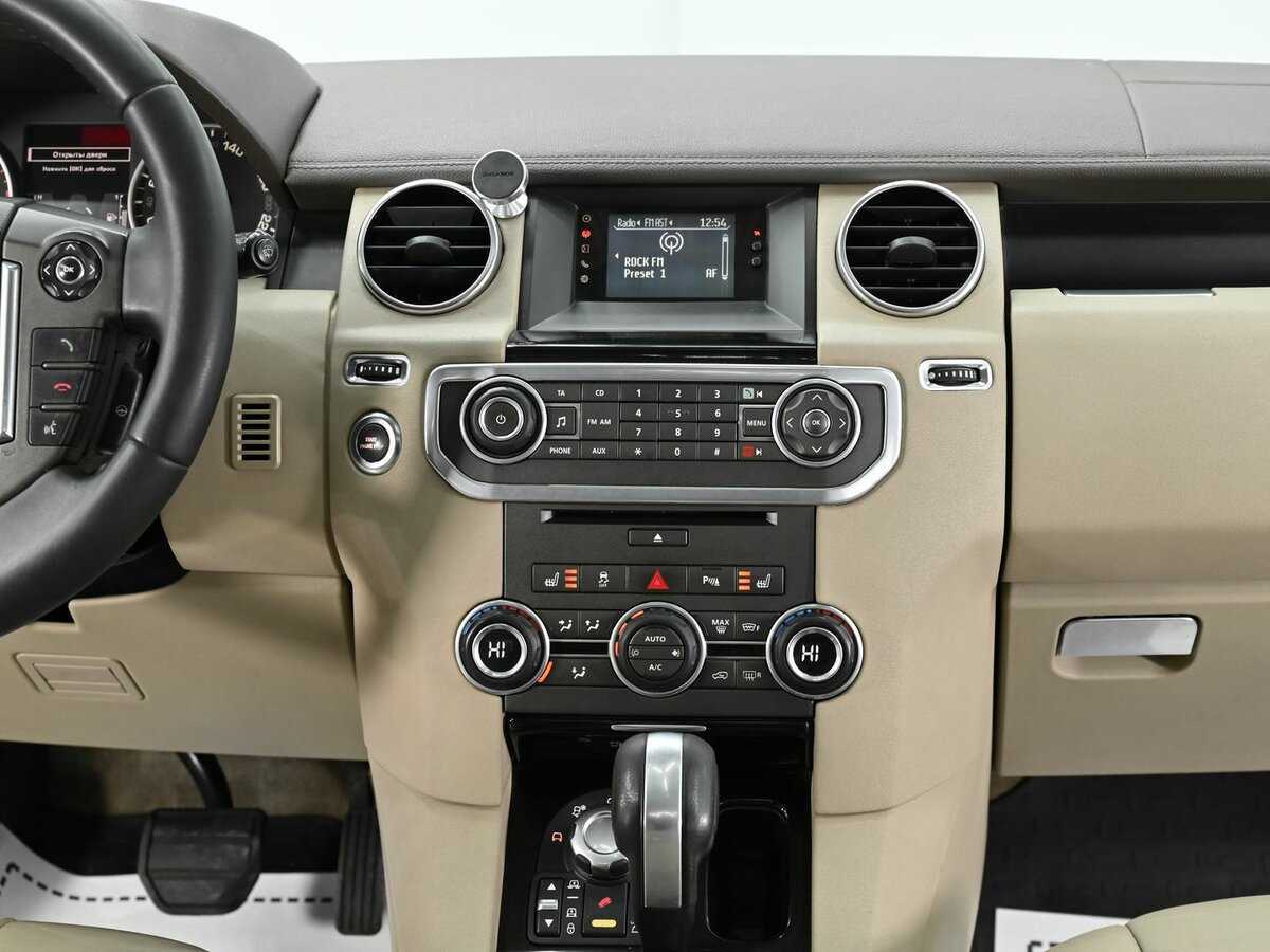 Land Rover Discovery с пробегом — 2010 год. Фото: #9
