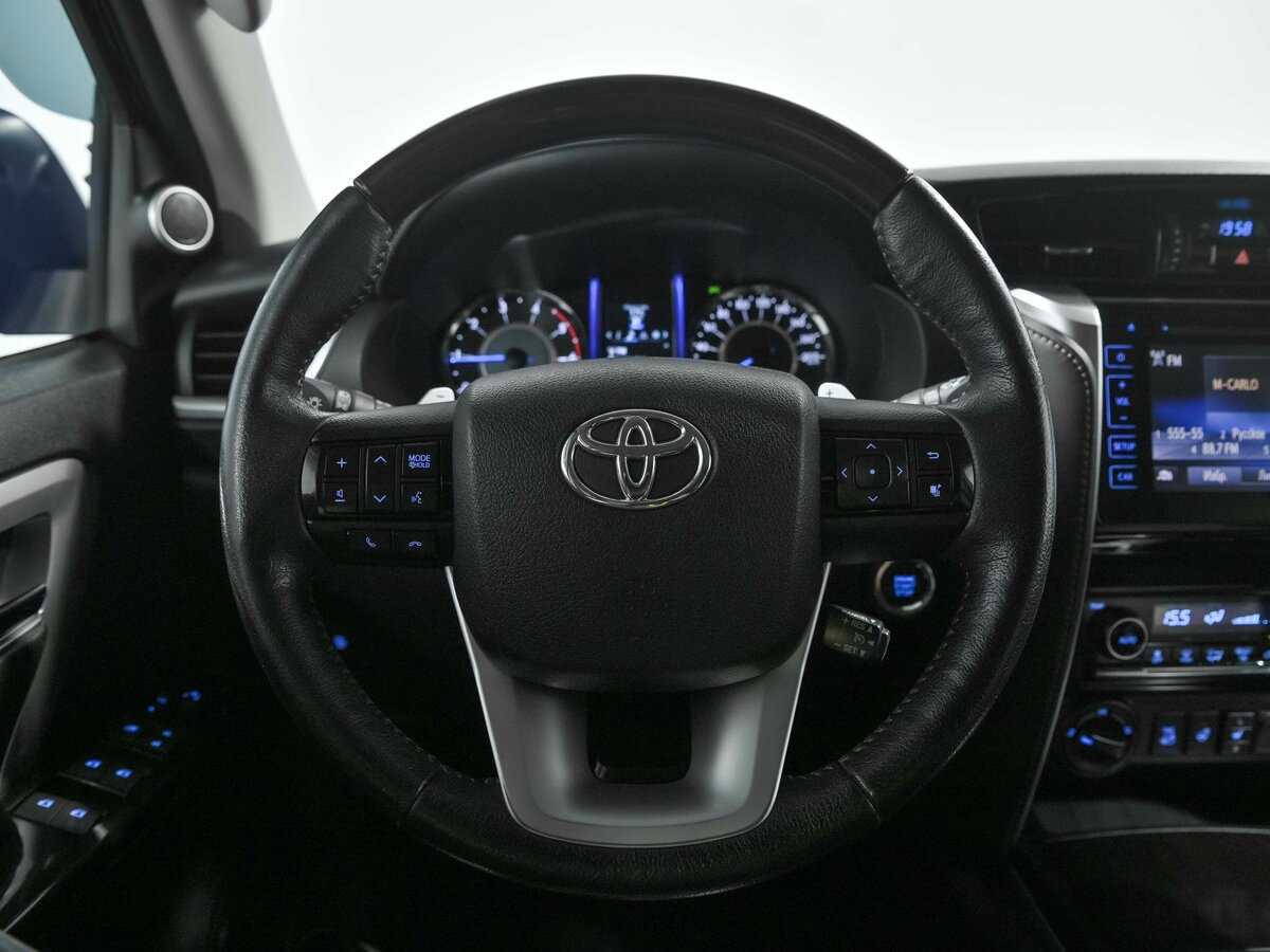 Toyota Fortuner с пробегом — 2017 год. Фото: #7