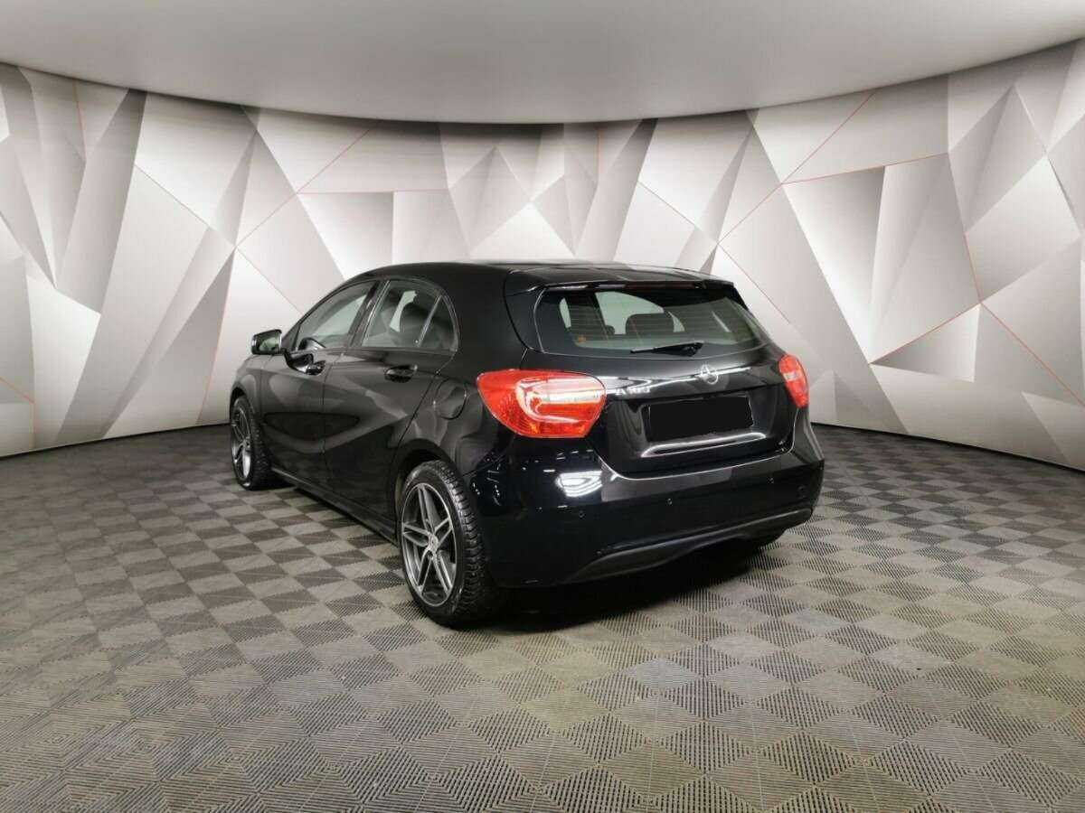 Mercedes-Benz A-Класс с пробегом — 2014 год. Фото: #3