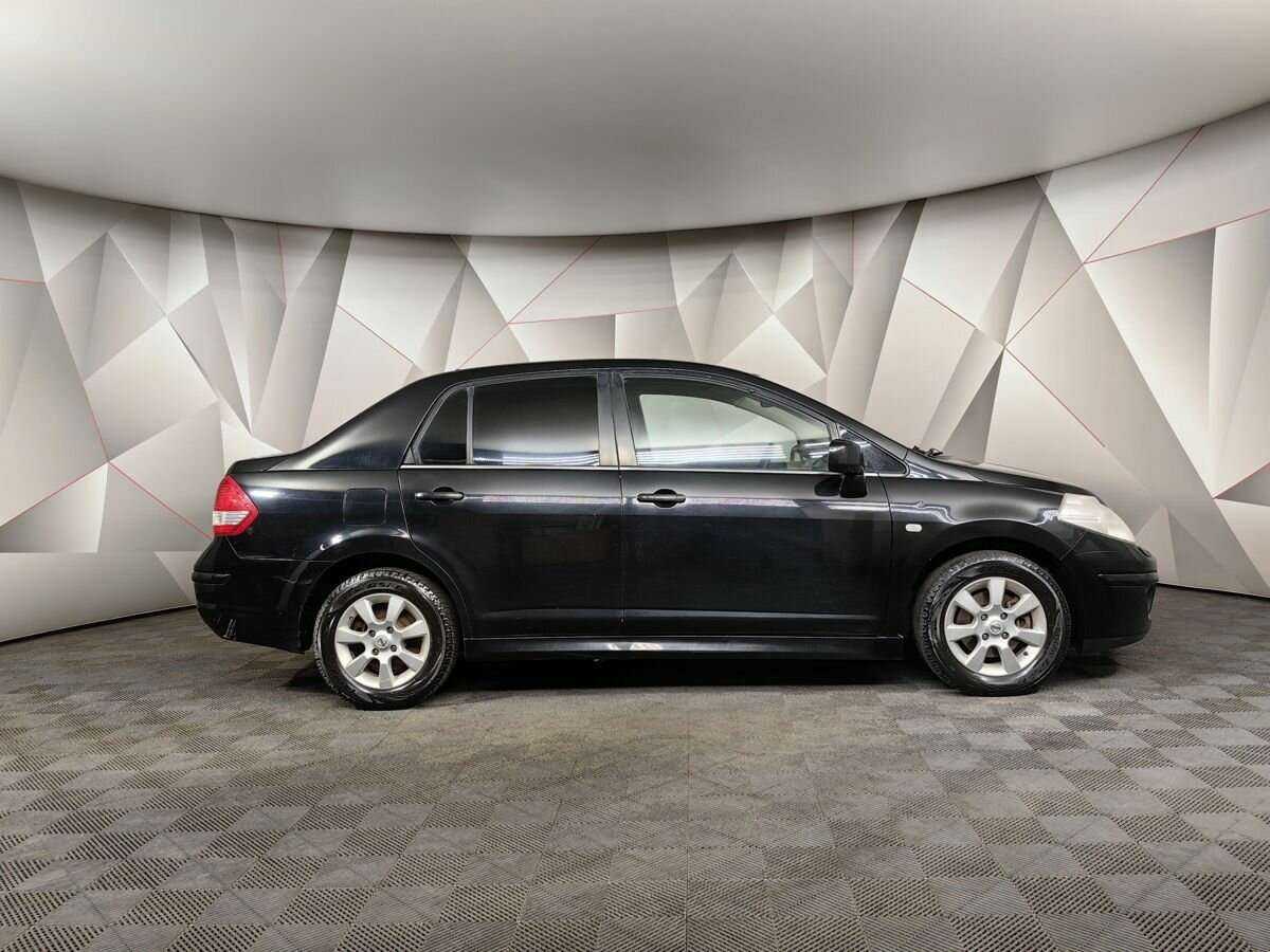 Nissan Tiida с пробегом — 2010 год. Фото: #5