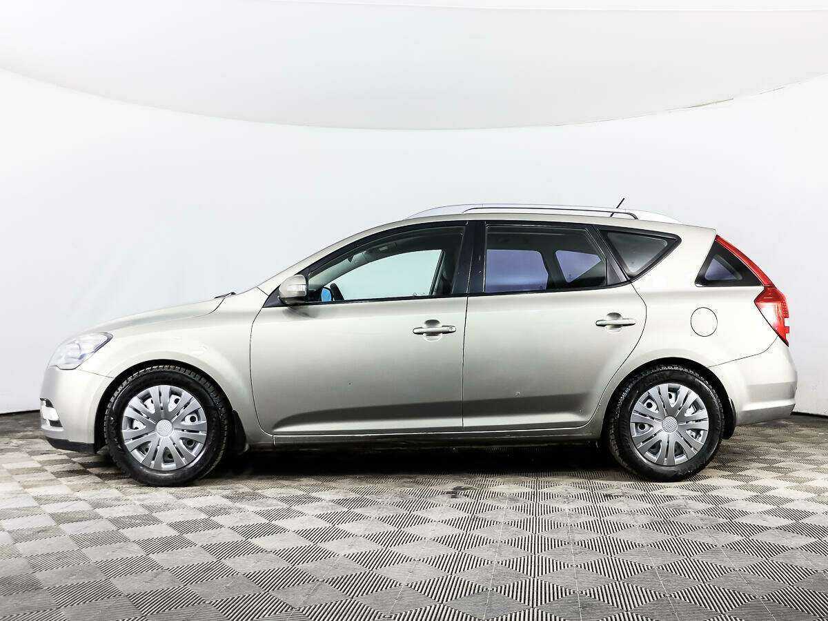 Kia Ceed с пробегом — 2010 год. Фото: #7