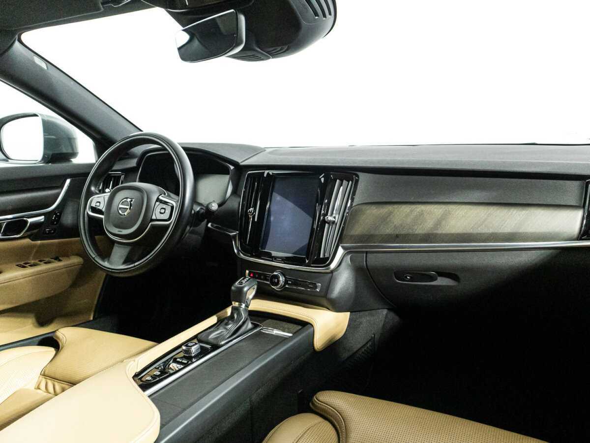 Volvo V90 Cross Country с пробегом — 2019 год. Фото: #8
