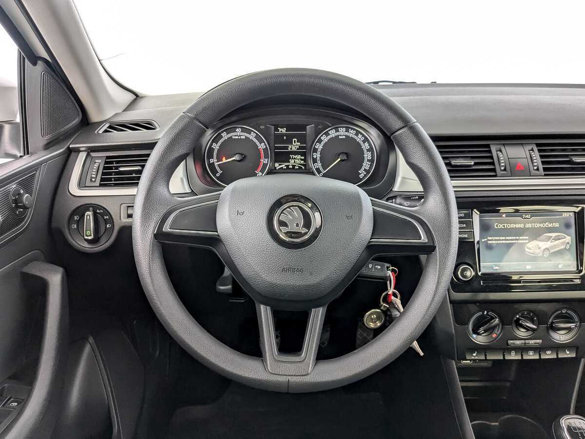 Skoda Rapid с пробегом — 2019 год. Фото: #16
