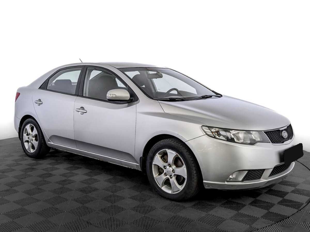 Kia Cerato с пробегом — 2010 год. Фото: #2