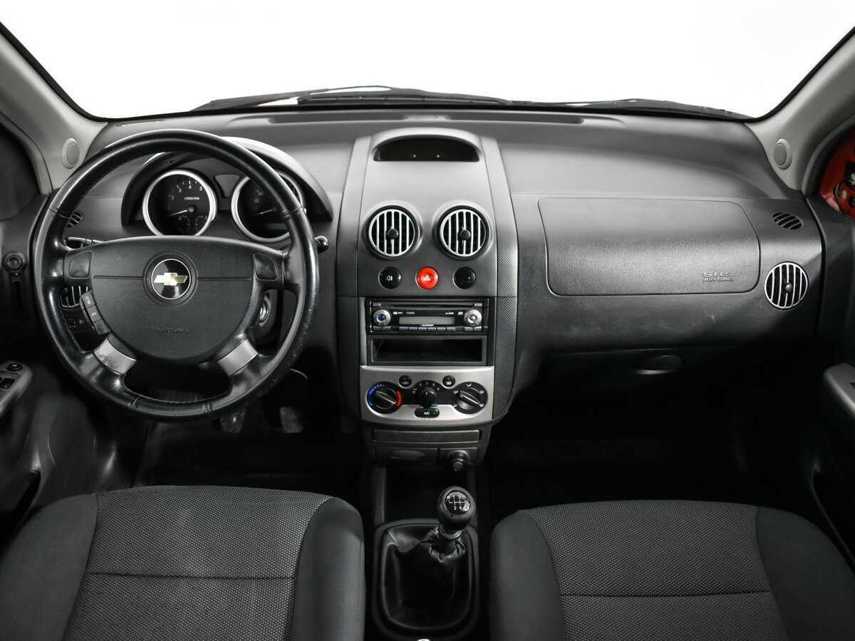 Chevrolet Aveo с пробегом — 2007 год. Фото: #11