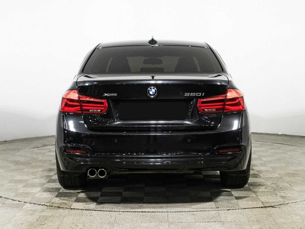BMW 3 серии с пробегом — 2018 год. Фото: #5