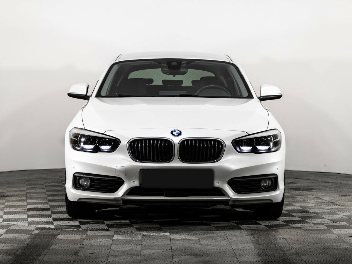 BMW 1 серии с пробегом — 2017 год. Фото: #2