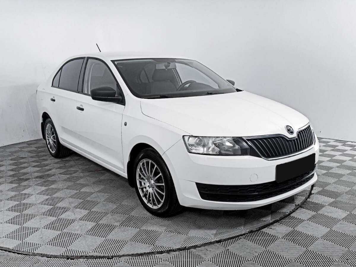 Skoda Rapid с пробегом — 2017 год. Фото: #2