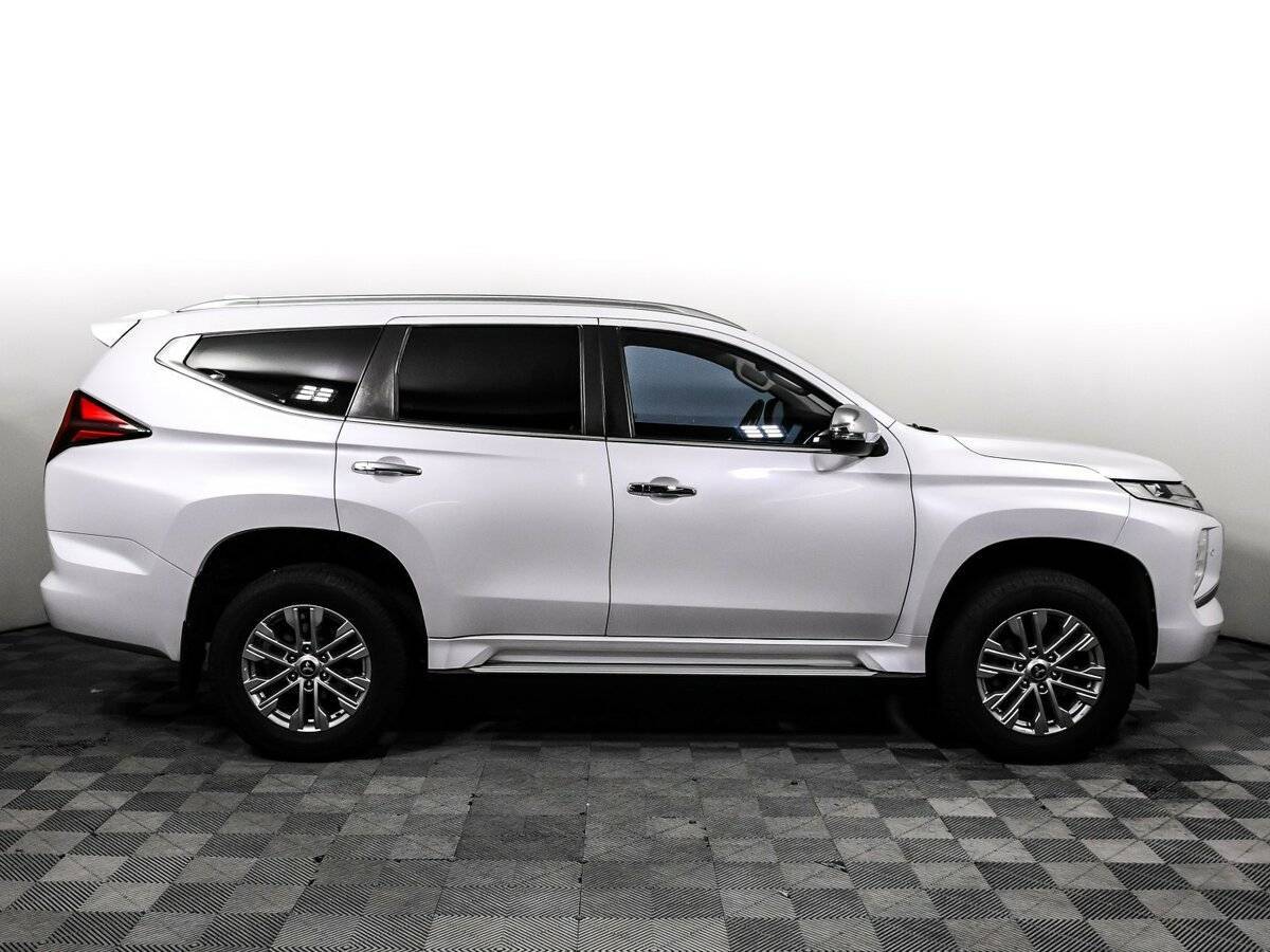 Mitsubishi Pajero Sport с пробегом — 2020 год. Фото: #3