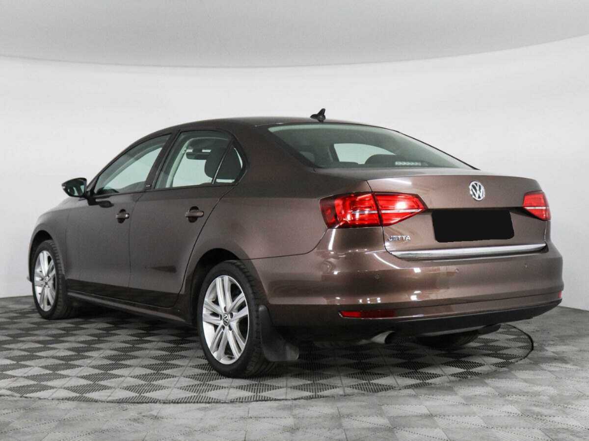 Volkswagen Jetta с пробегом — 2017 год. Фото: #6