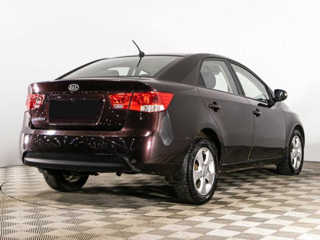 Kia Cerato с пробегом — 2010 год. Фото: #4