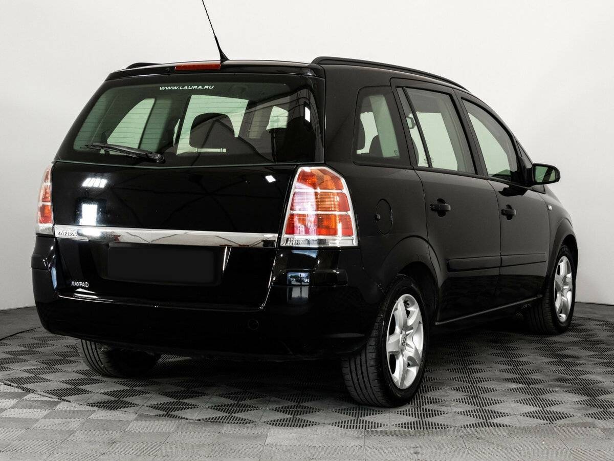Opel Zafira с пробегом — 2007 год. Фото: #4