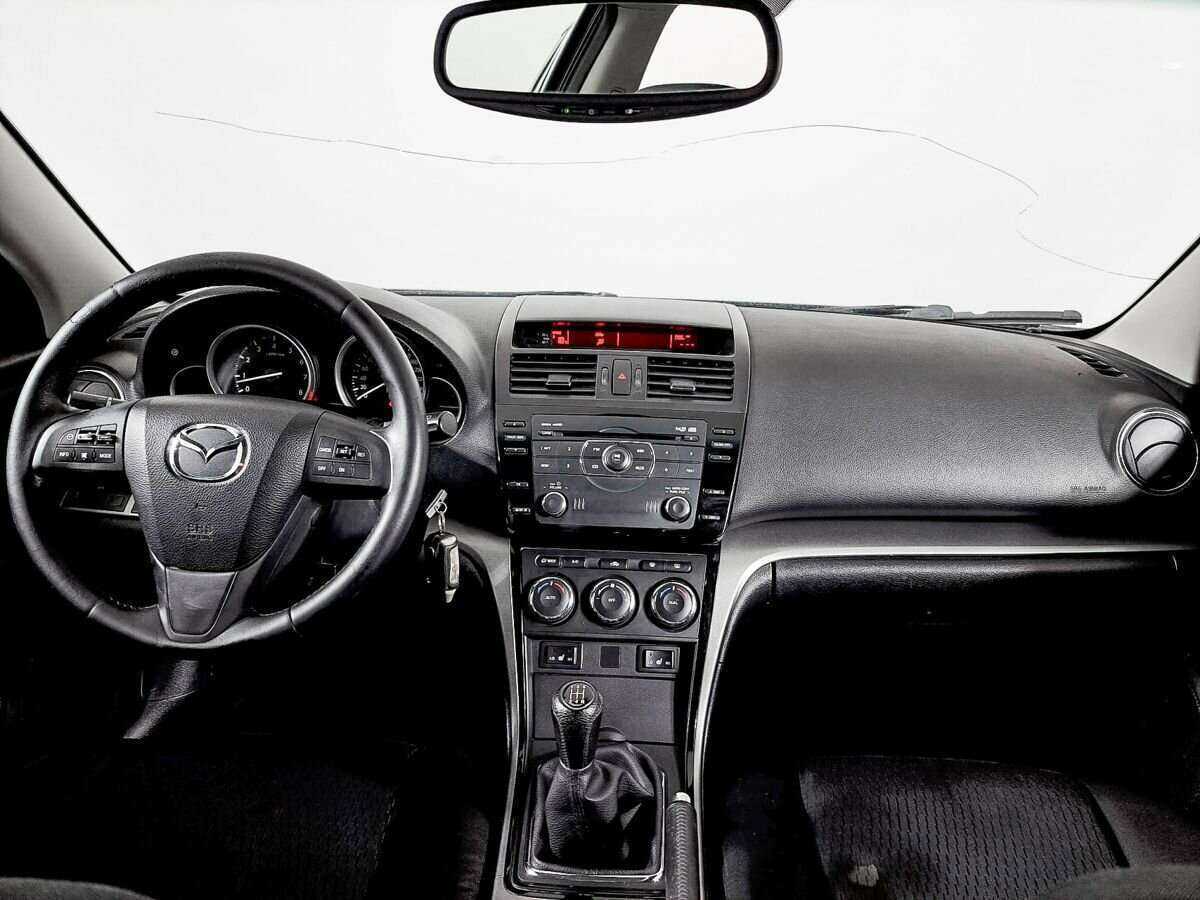 Mazda 6 с пробегом — 2011 год. Фото: #11