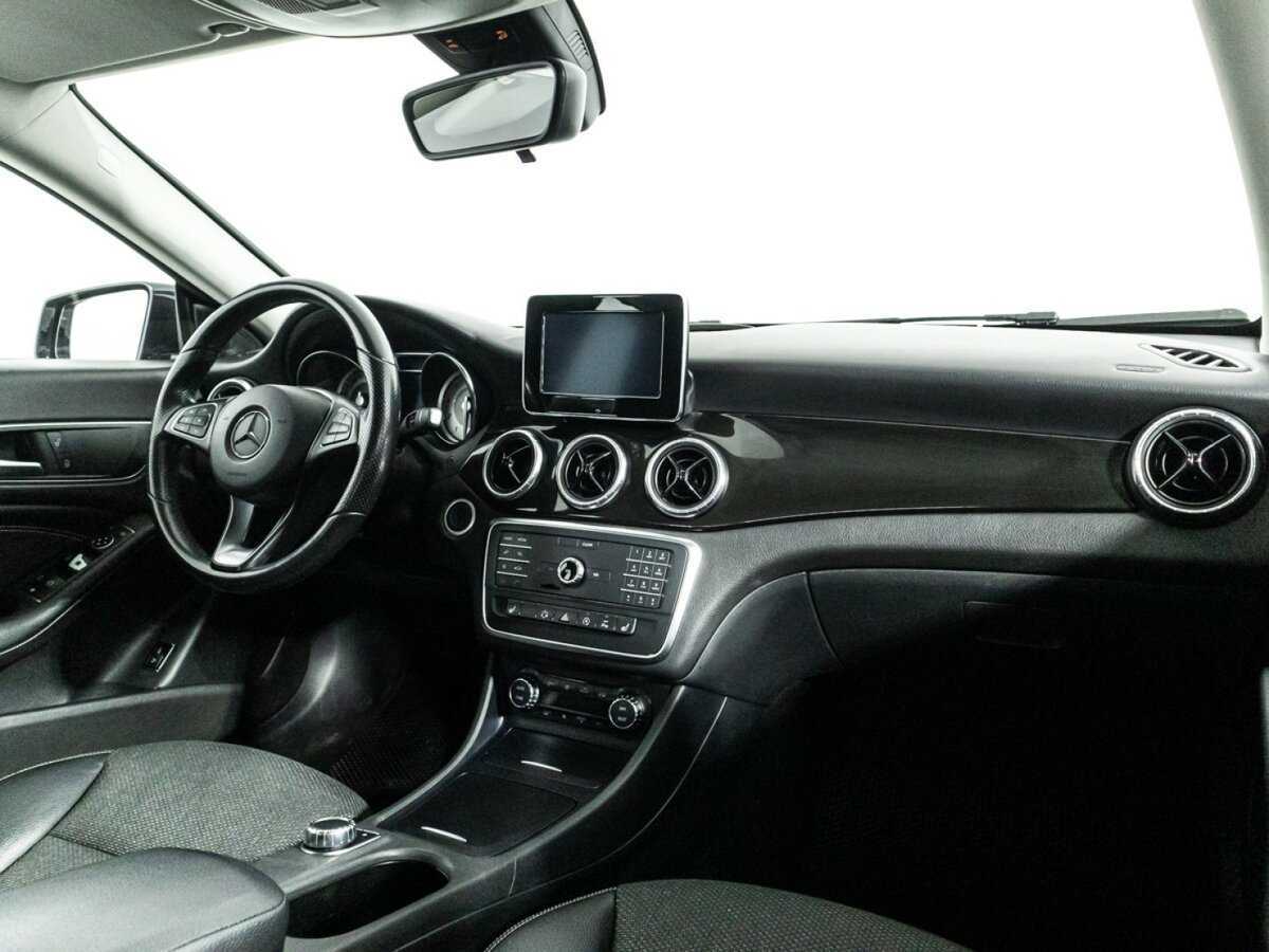 Mercedes-Benz CLA с пробегом — 2015 год. Фото: #8