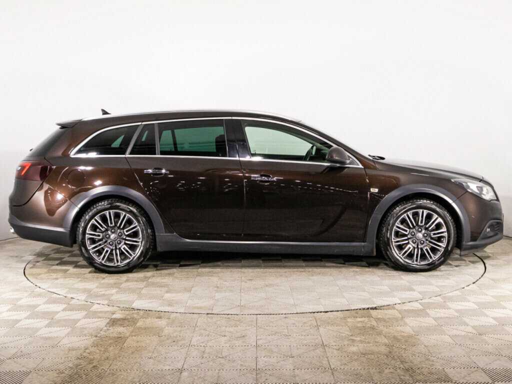 Opel Insignia с пробегом — 2014 год. Фото: #3
