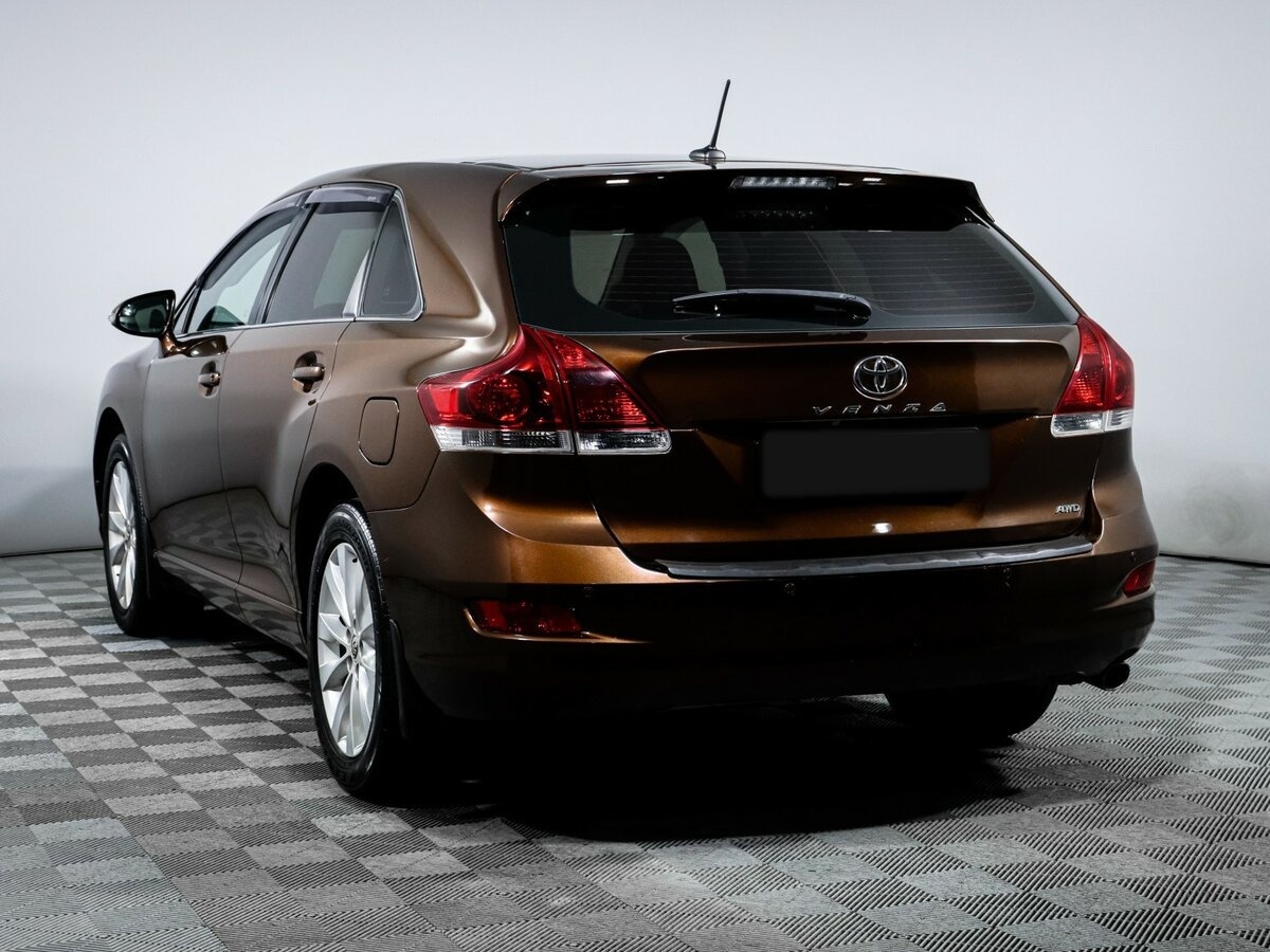 Toyota Venza с пробегом — 2014 год. Фото: #6