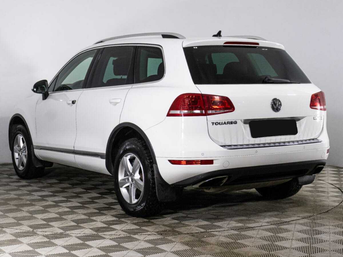Volkswagen Touareg с пробегом — 2013 год. Фото: #6