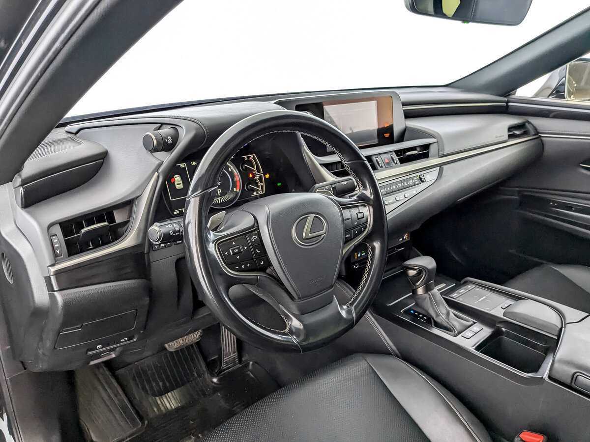Lexus ES с пробегом — 2021 год. Фото: #15