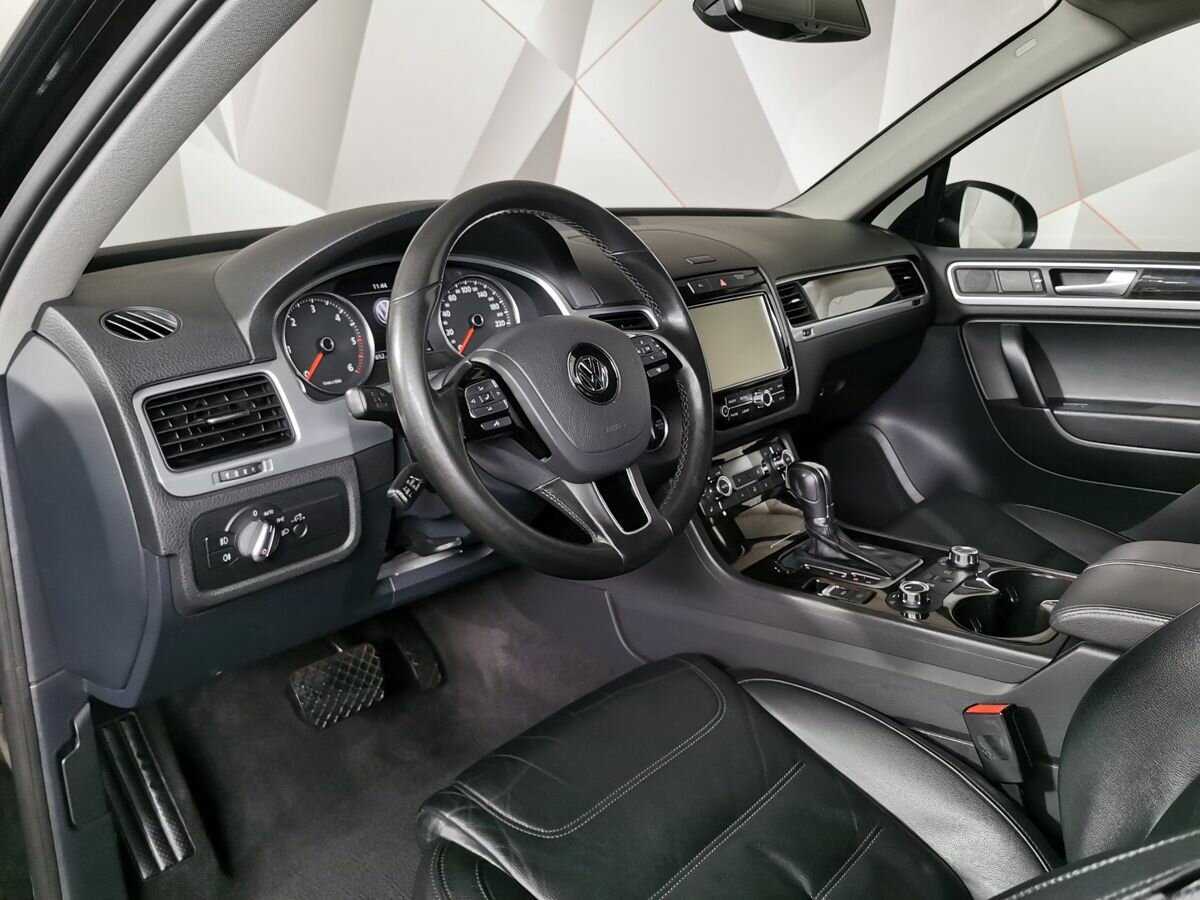 Volkswagen Touareg с пробегом — 2011 год. Фото: #13