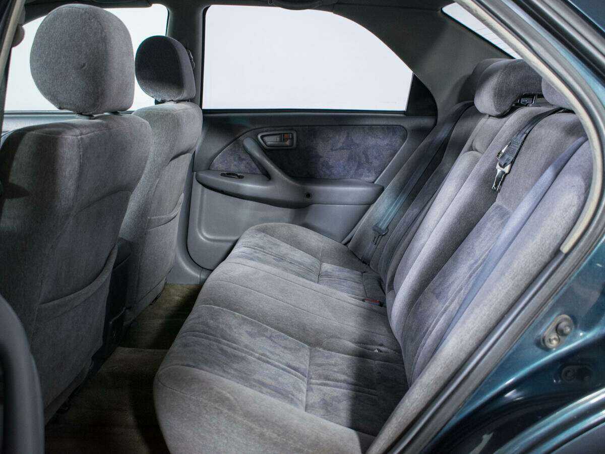 Toyota Camry с пробегом — 1998 год. Фото: #7