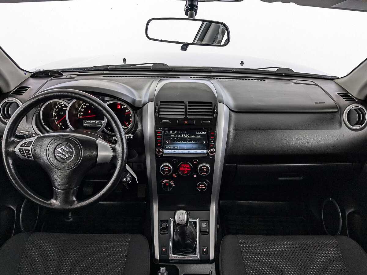 Suzuki Grand Vitara с пробегом — 2010 год. Фото: #13