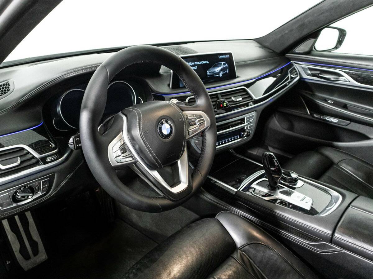 BMW 7 серии с пробегом — 2016 год. Фото: #10