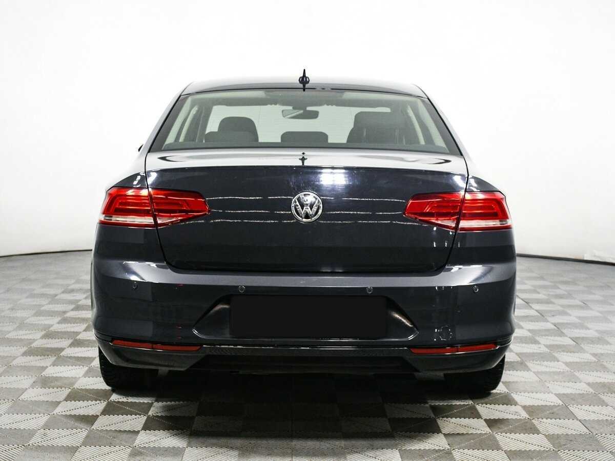Volkswagen Passat с пробегом — 2017 год. Фото: #5