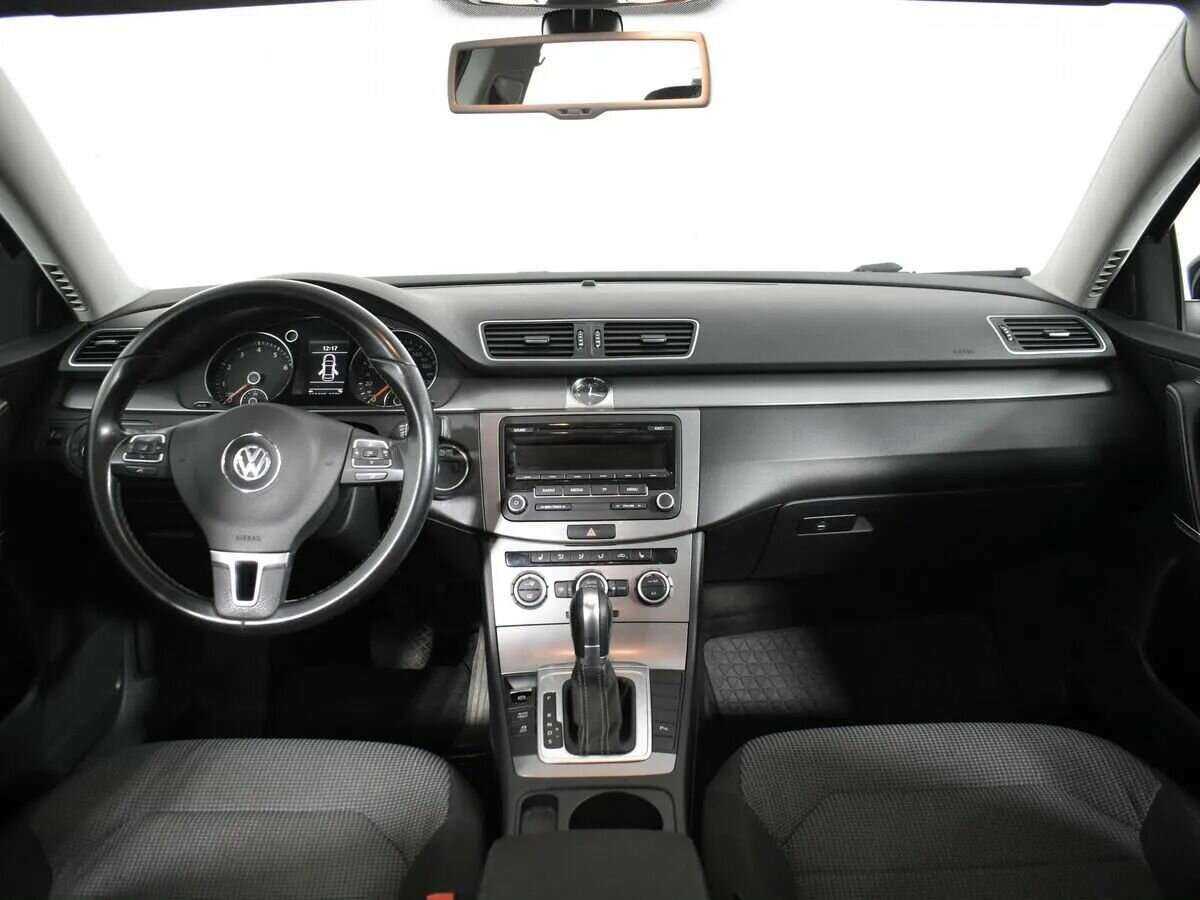 Volkswagen Passat с пробегом — 2014 год. Фото: #12