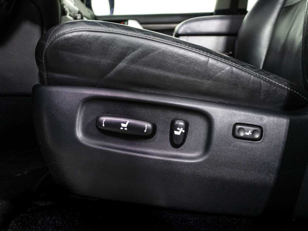 Toyota Land Cruiser с пробегом — 2016 год. Фото: #14
