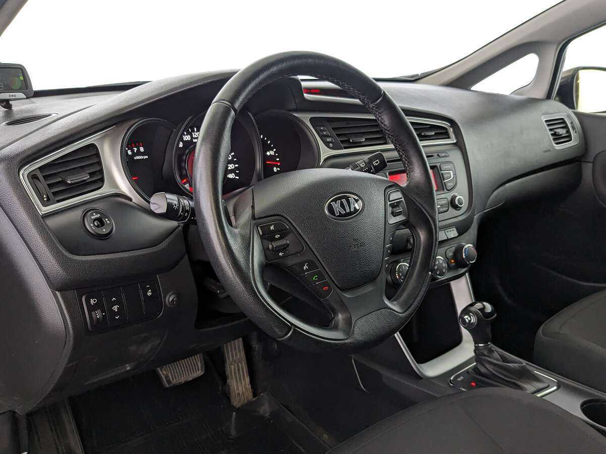 Kia Ceed с пробегом — 2017 год. Фото: #10
