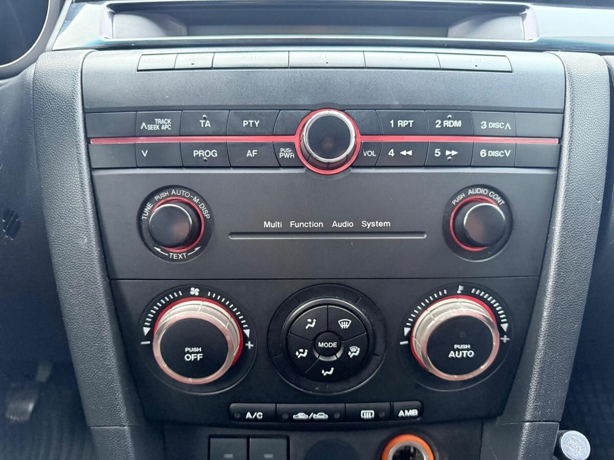 Mazda 3 с пробегом — 2004 год. Фото: #9