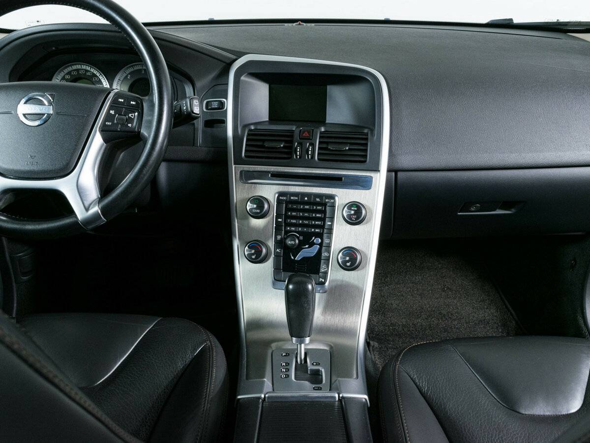 Volvo XC60 с пробегом — 2011 год. Фото: #11