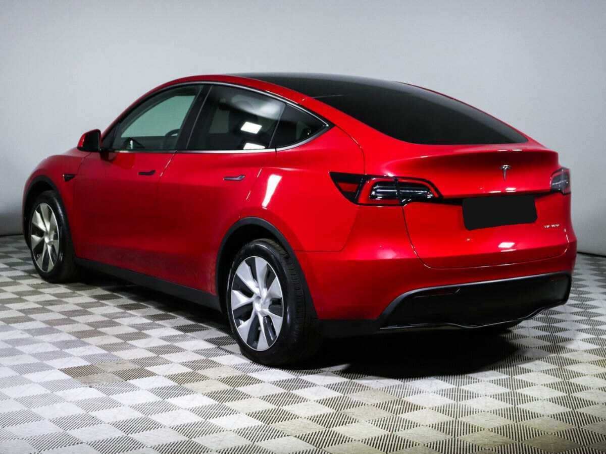Tesla Model Y с пробегом — 2023 год. Фото: #5
