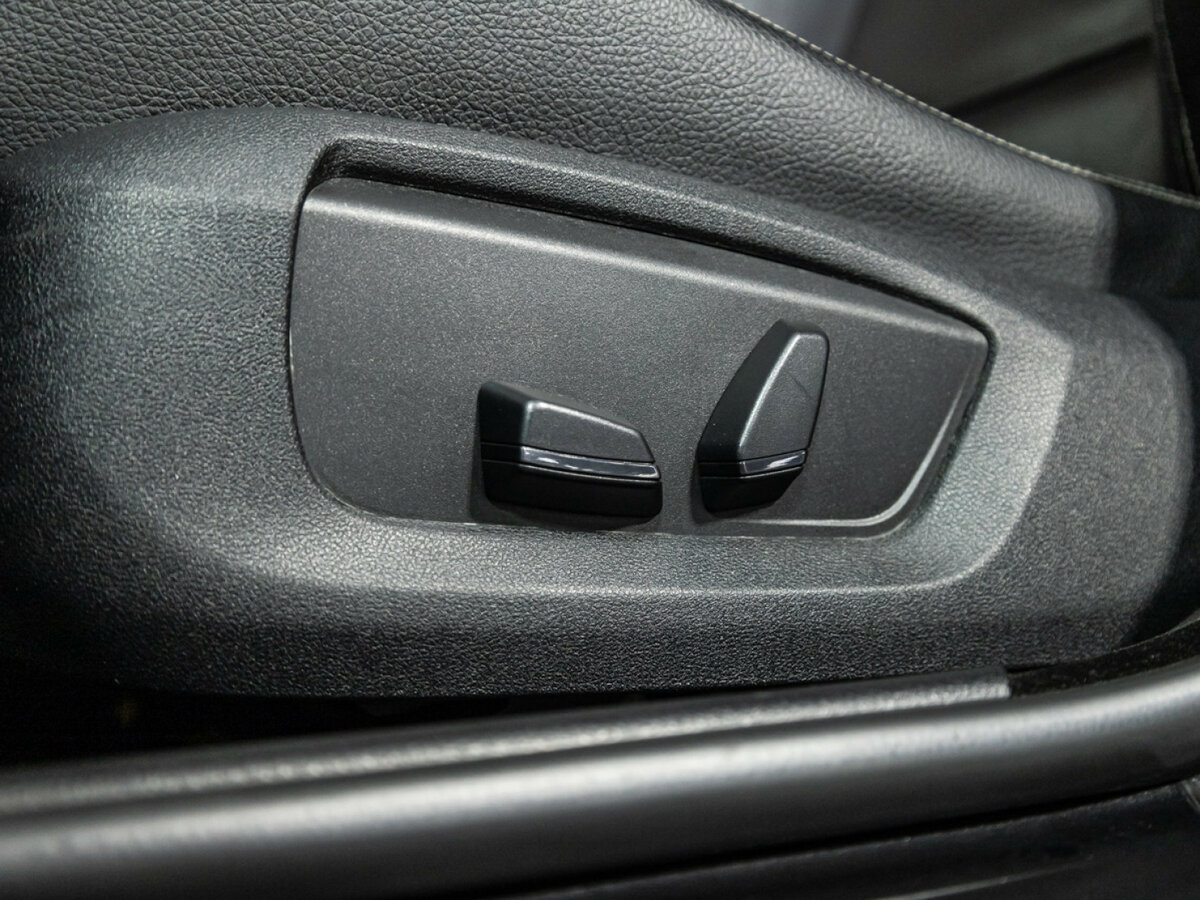 BMW 5 серии с пробегом — 2015 год. Фото: #13
