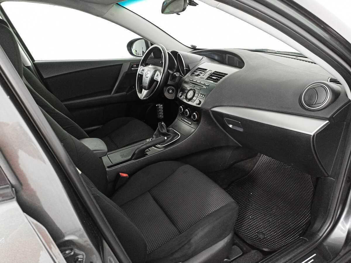 Mazda 3 с пробегом — 2011 год. Фото: #8