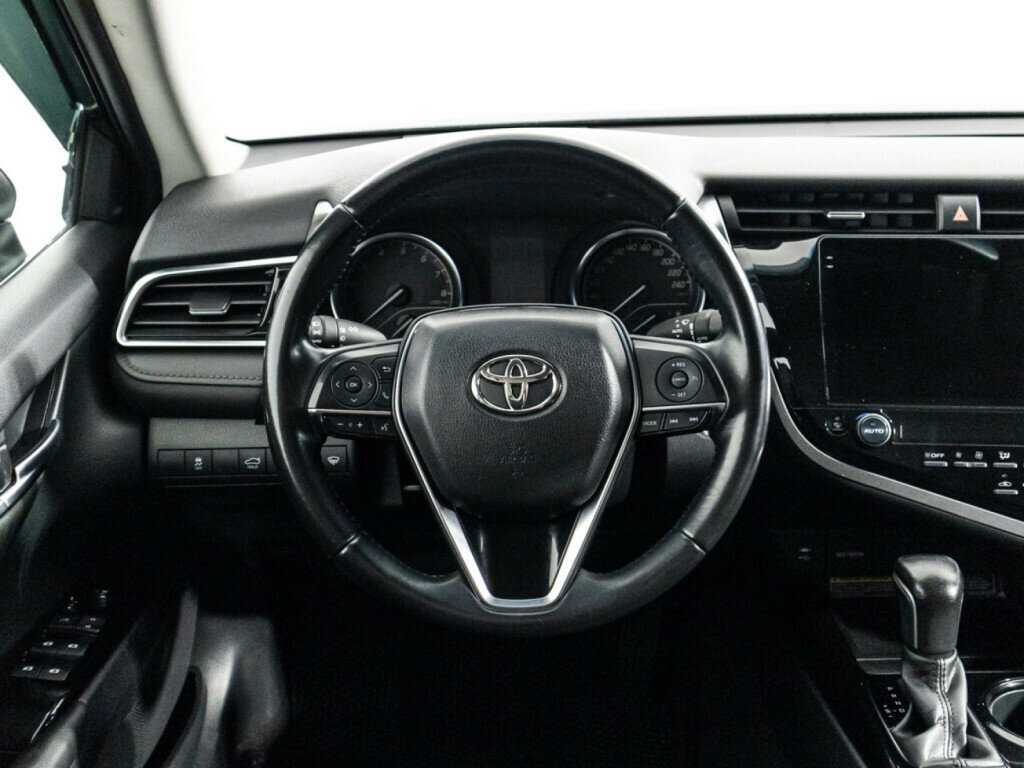 Toyota Camry с пробегом — 2021 год. Фото: #17
