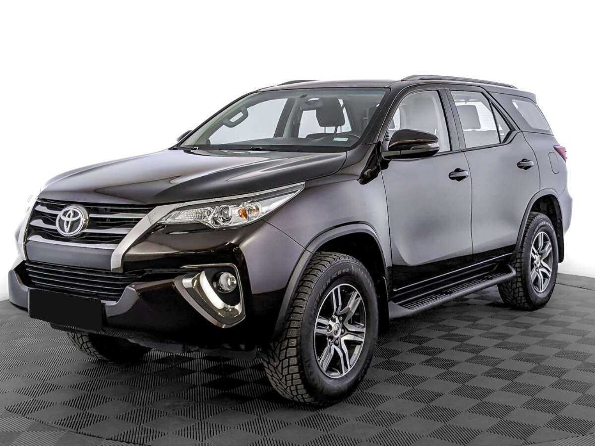 Toyota Fortuner с пробегом — 2018 год. Фото: #0
